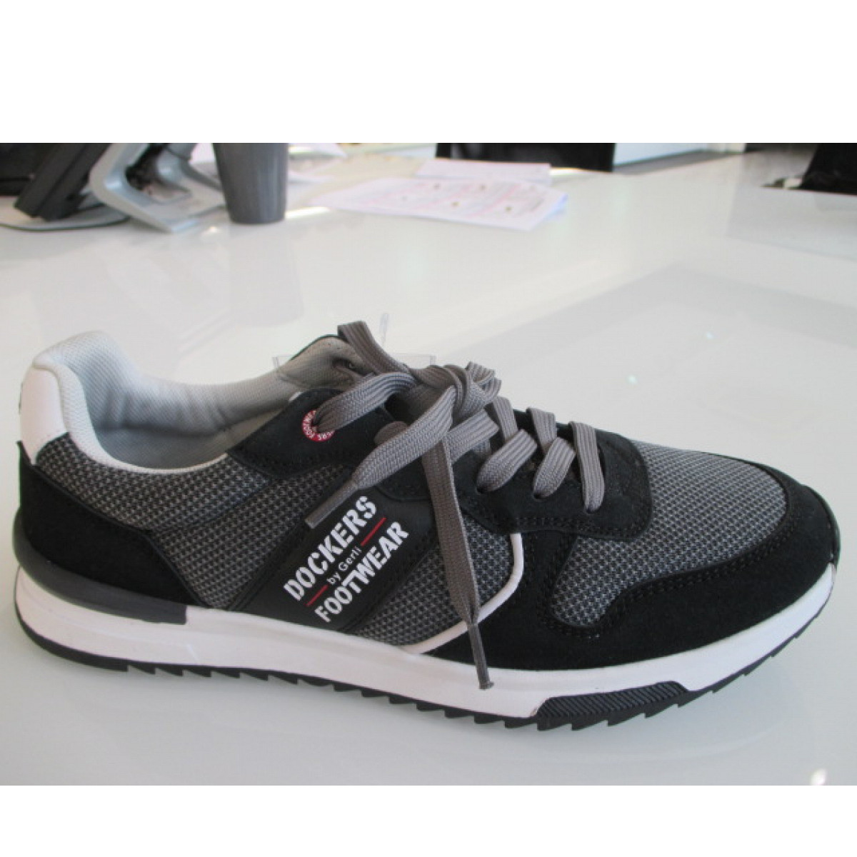 Dockers by Gerli Schnürer Schwarz